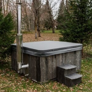 Fiberglass square hot tub (integrated heater) 220x220 – Spruce wood